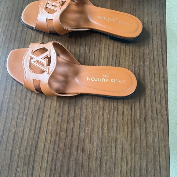 LV isola Flat mule - Picture 2 of 7